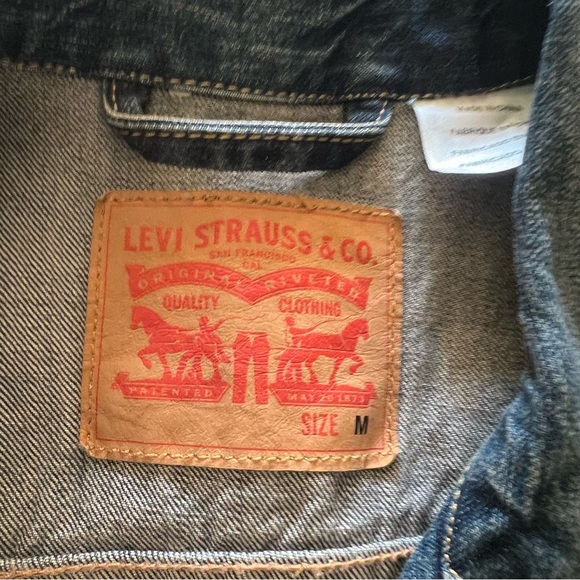 Men’s Levi’s Classic Denim Jacket - Picture 3 of 6